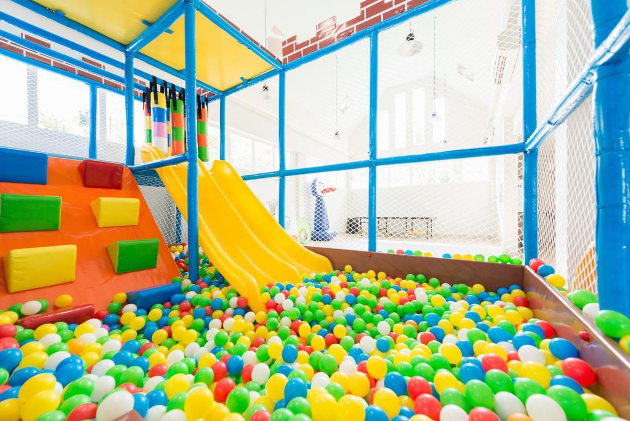 The Sands Khao Lak By Katathani - Sha Extra Plus Kültér fotó A ball pit