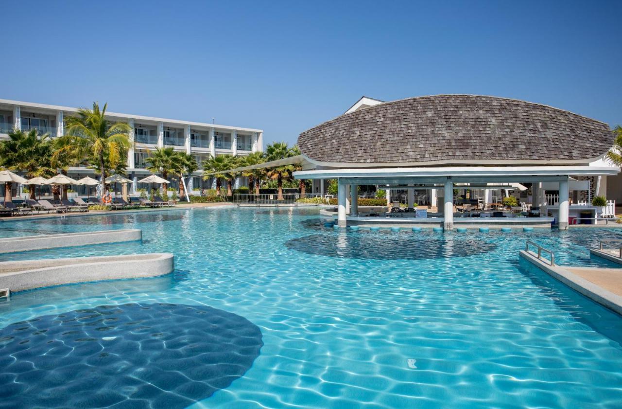 The Sands Khao Lak By Katathani - Sha Extra Plus Kültér fotó The swimming pool at the resort